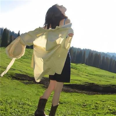 穿黑衣的女孩